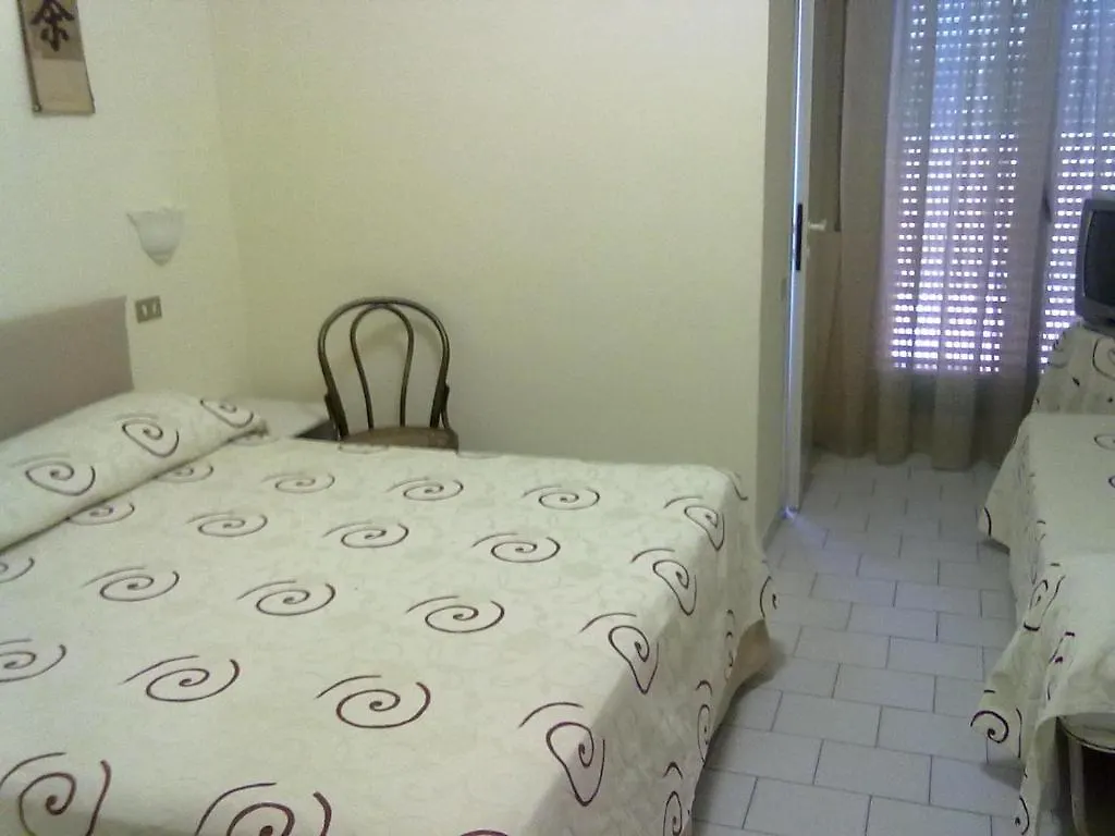 Hotel Alcione Marina di Massa 3*,
