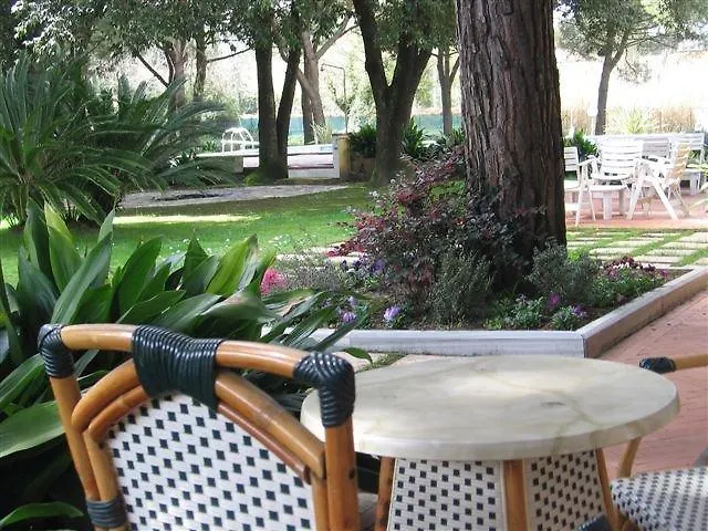 Hotel Alcione Marina di Massa 3*,